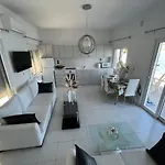 Villa Blanca Haráki