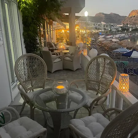 Blanca Villa Charaki