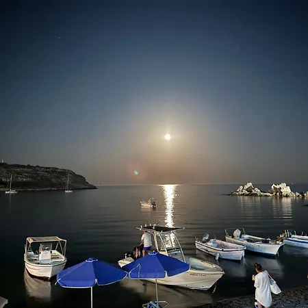 Villa Blanca Charaki